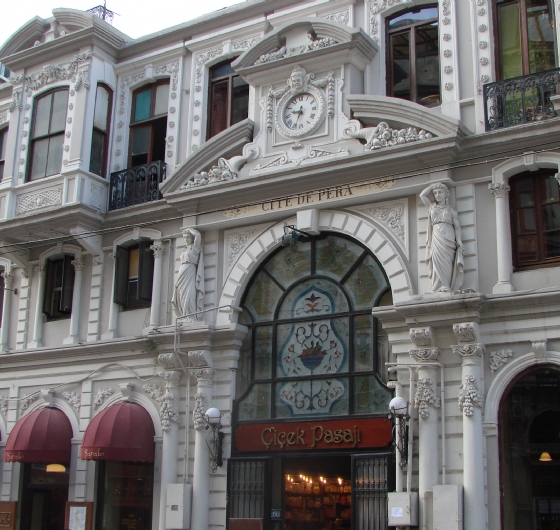 Şehrin Kalbinde Bir Yolculuk  Taksim’den Karaköy’e Hikâyelerle İstanbul  16 Mayıs