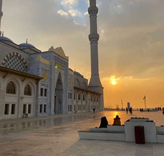 Regaib Kandili´ne Özel Çamlıca Camii´nde Kandil Namazı 25 Aralık
