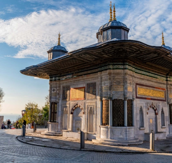 GÜNÜBİRLİK ÜSKÜDAR-KUZGUNCUK-BEYLERBEYİ SARAYI TURU 5 NİSAN