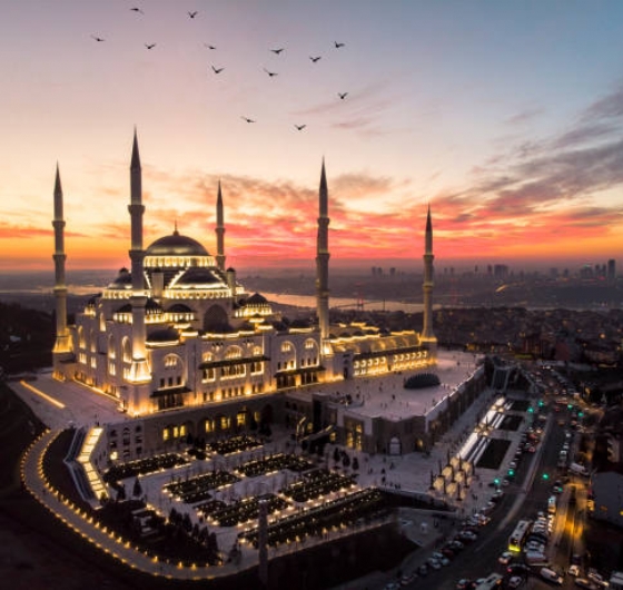 Regaib Kandili´ne Özel Çamlıca Camii´nde Kandil Namazı 25 Aralık