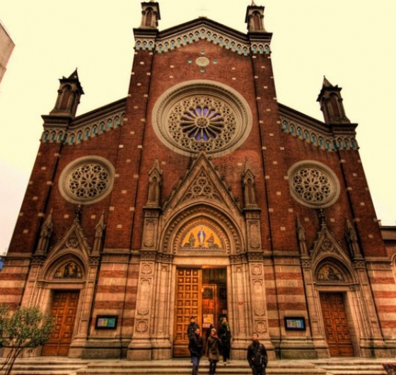 Şehrin Kalbinde Bir Yolculuk  Taksim’den Karaköy’e Hikâyelerle İstanbul  23 Mayıs