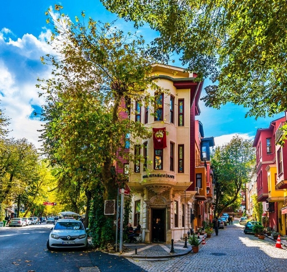 GÜNÜBİRLİK ÜSKÜDAR-KUZGUNCUK-BEYLERBEYİ SARAYI TURU 5 NİSAN