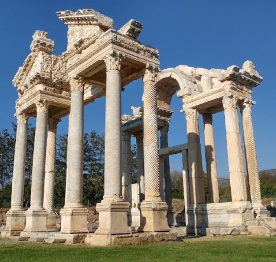 AFRODİSİAS, LAODİKEİA, HİERAPOLİS ANTİK KENTLERİ  ve  PAMUKKALE TERMAL KEYFİ  TURU 15-17/12/2023