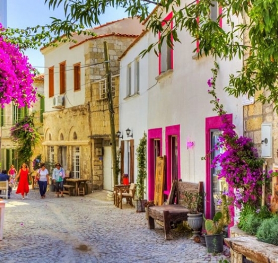 Çeşme  Alaçatı ve Efes Gece Müzesi TURU 18-20 Temmuz